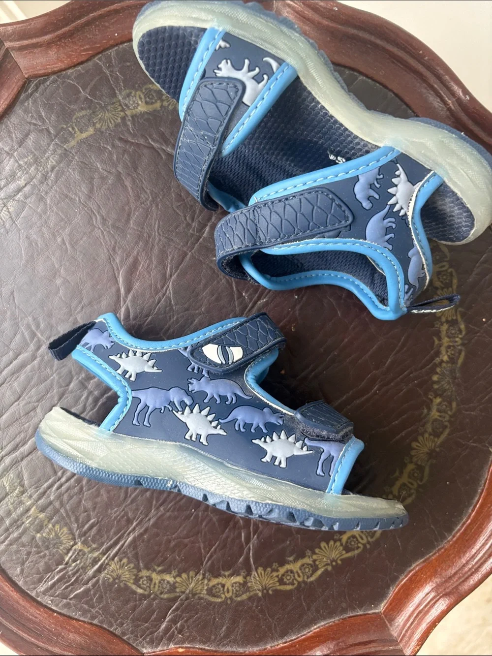 Carter’s Toddlers Blue Light-Up Dinosaur Sandals Size 6